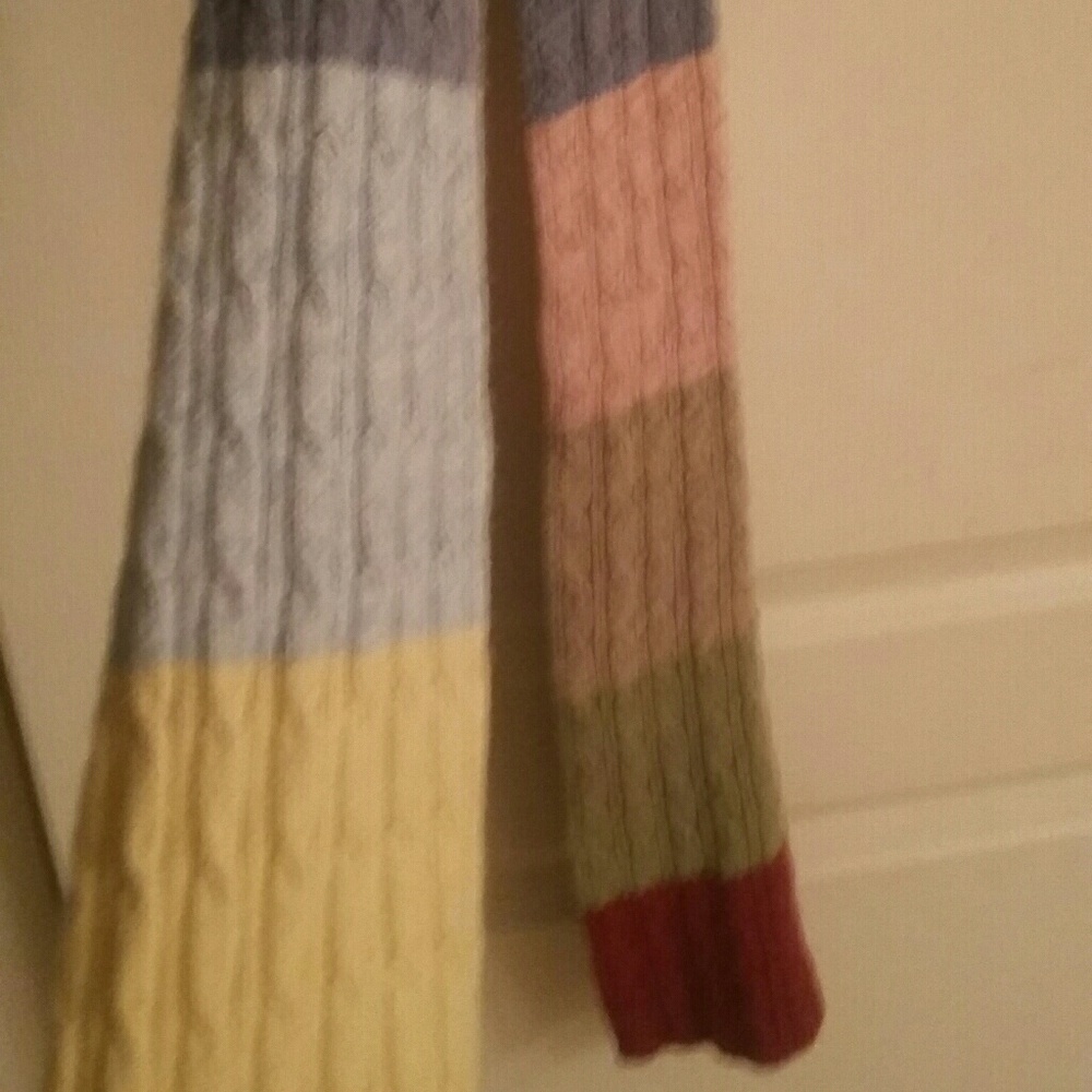 Scarf - Picture 2 of 4